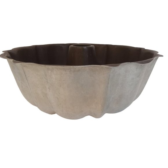 Wearever Taste Of Home Bundt Cake Pan Mold Gray Removable Center Metal Non Stick - Picture 5 of 8